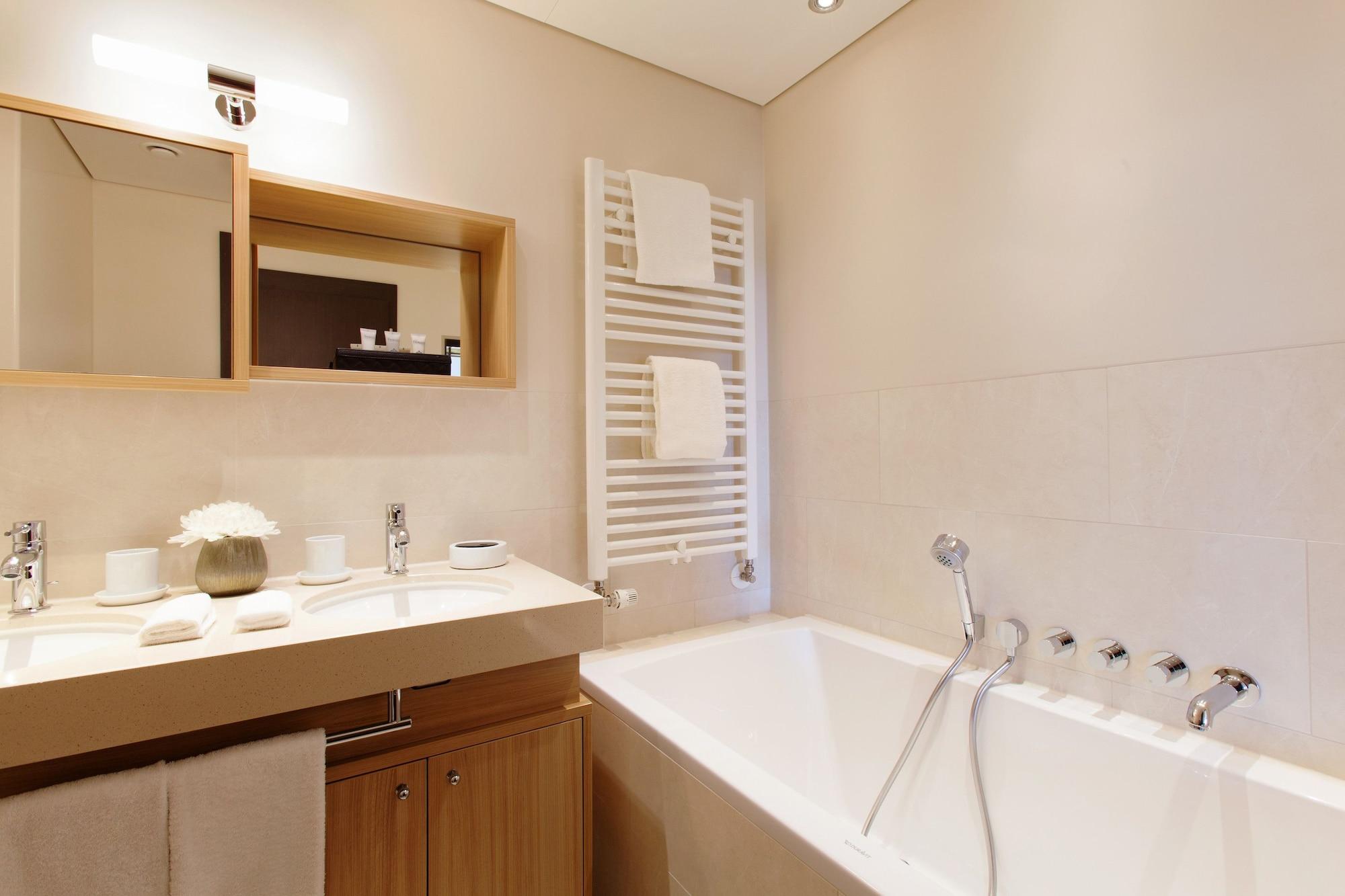 ホテル A-Rosa Sylt リスト エクステリア 写真 A heated towel rail in a bathroom