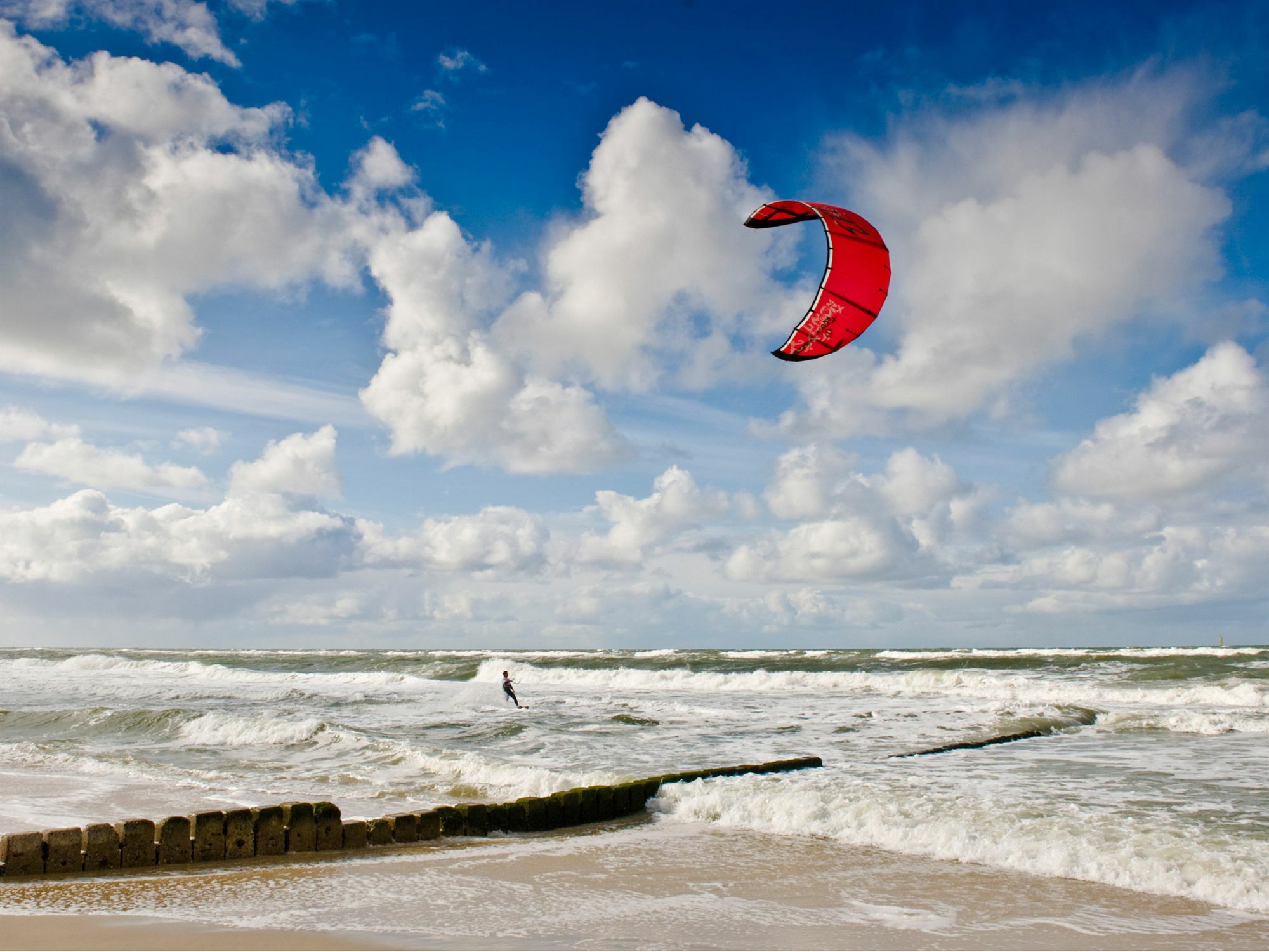ホテル A-Rosa Sylt リスト エクステリア 写真 Kitesurfing at the North Sea